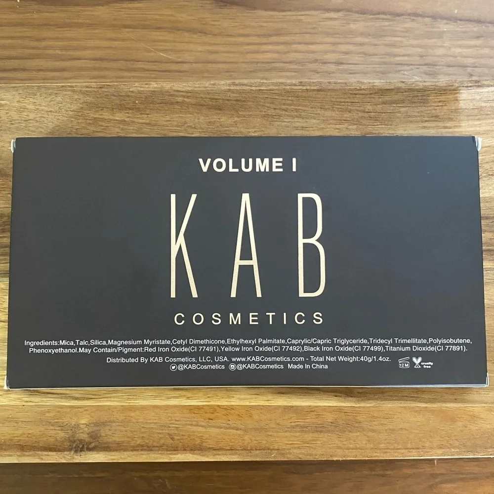Kab Cosmetics New Contour Palette Vol. 1 Large Palette 8 Matte Shades